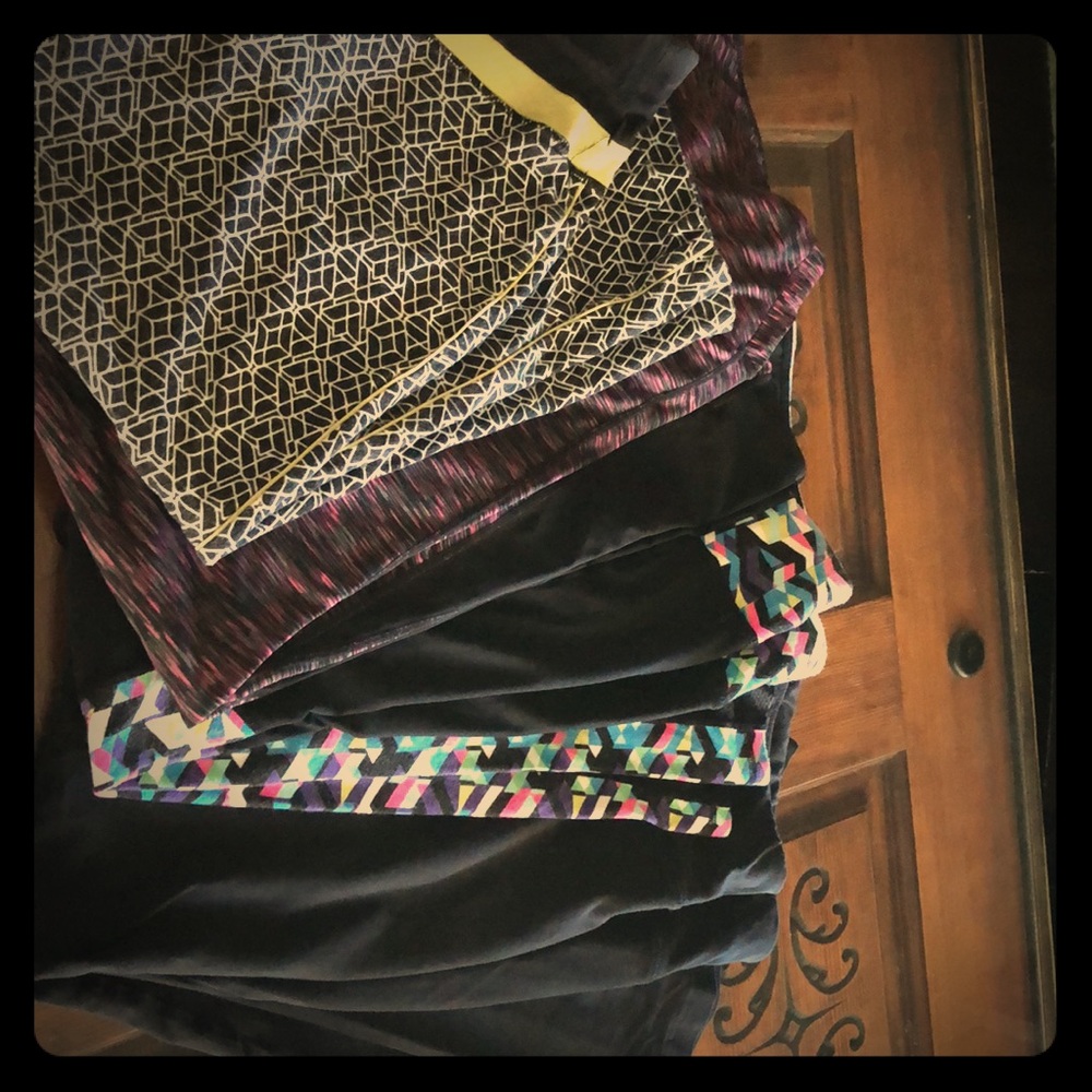 Set of 4 Livi Active wear yoga pants, size 22/24